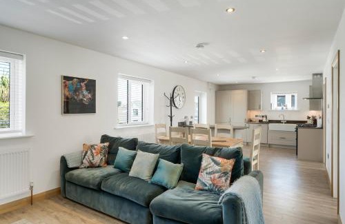 Porth Apartment | Ranalegh Court