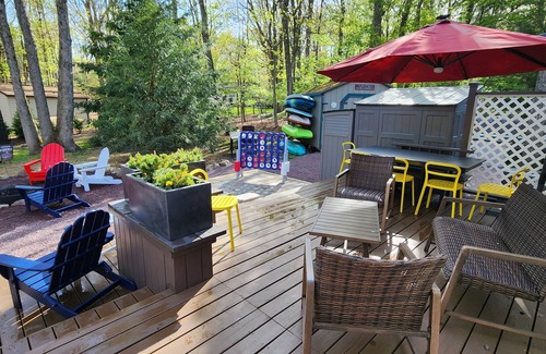 Jim Thorpe House | Ranch at Bear Creek Lake Jim Thorpe game room, fire pit walk to pool and lake!