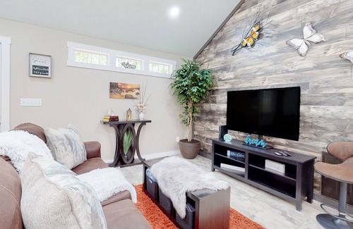 Horse Shoe House | Ranch house in Horse Shoe with mountain views, firepit, & grill