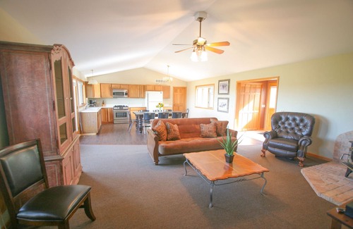 Elizabeth House | Ranch life, 300 acres! 10 mile views., trails, animals, swimming pool, golf