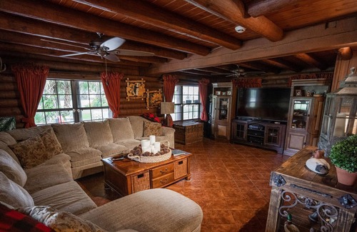 Plymouth Cabin | Ranch on 7 acre of natural beauty with Cozy Cabin & Barn