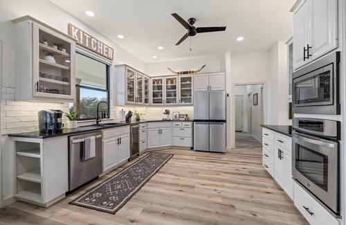 Leander Other | Ranch Retreat: Amenities Galore with Pool, Hot Tub, Basketball Court, and More!
