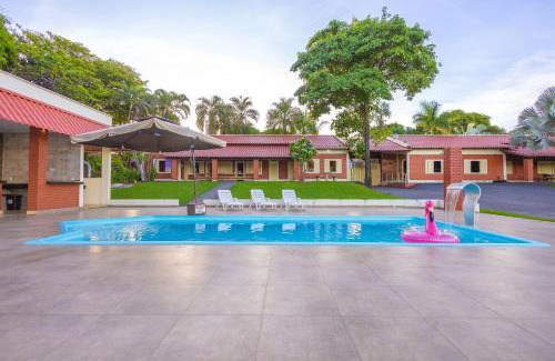 Buriti Alegre Villa | Rancho Colonial 6 suítes acesso ao Lago das Brisas