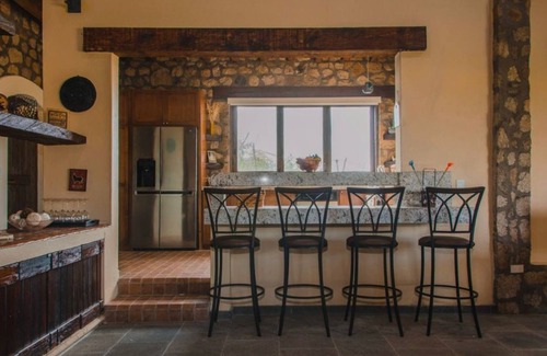 Migrino Cottage | RANCHO LAS MARGARITAS Stunning house just a min away from the beach.