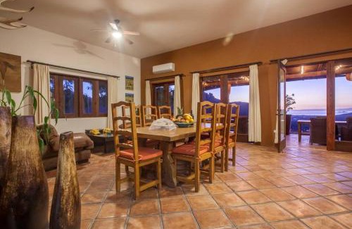 La Paz House | Rancho San Lorenzo - 2 Br house in authentic Ranch - Casa Bugambilias