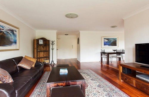 Randwick Apartment | RAND2 - 2 BR Unit, Lush Tropical Garden Outlook