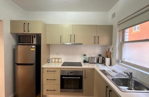 Randwick Apartment | Randwick Luxury 2 Bed Apt & Study Area