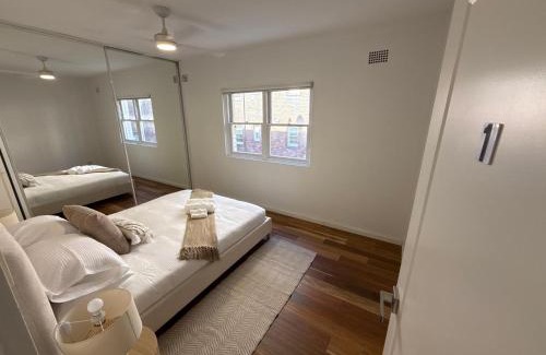 Randwick House | Randwick Shared Apt with Study Desk & Parking