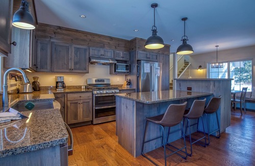 Rangeley House | Rangeley Daydream - with shared beach on Rangeley Lake