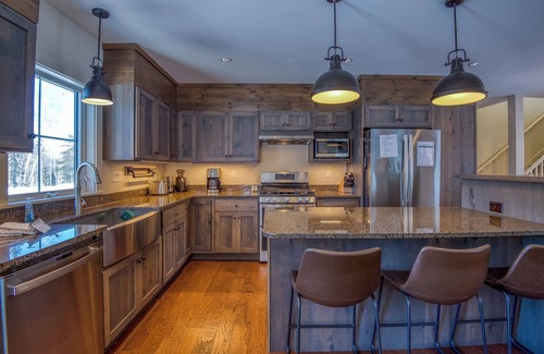 Rangeley House | Rangeley Daydream - with shared beach on Rangeley Lake