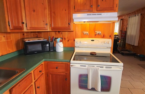 Rangeley House | Rangeley Manor B | Updated Cottage with Shared Waterfront Access on Rangeley Lake