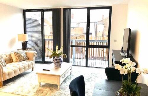 Sheffield Apartment | Ranmoor Serviced Apartments at Wilkinson Lane - The Sandford Suite