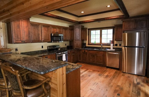 Northville House | RARE 100' OF BEACH LUXURY LOG CABIN ON GSL- GREAT FOR 1 LARGE OR 2 FAMILIES