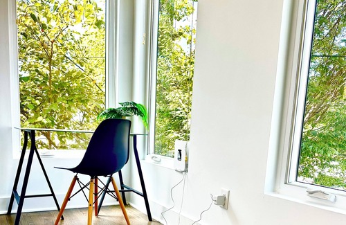 Chestnut Hill House | RARE FIND - 1 Bed 2 Bath Modern Private Oversized Garage City Skyline Views