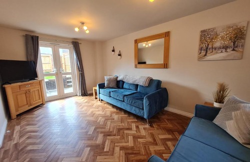 Merthyr Tydfil House | RARE FIND 3BR Detached with Garage Bike Park Wales & Brecon Beacons