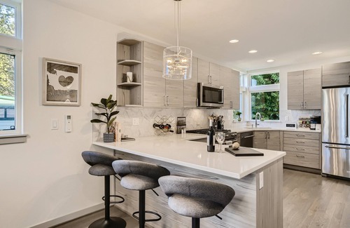 North Admiral House | 💎 Rare Find 💎 Across Alki Beach✨Rooftop Views