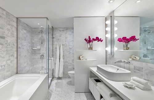 Tribeca Hotel | Rare Gem in New York! 2 Spacious Units, Pets Allowed, Near The Brooklyn Bridge!