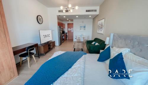 Dubai Production City Apartment | Rare Holiday Homes - Lake View - Near Me'aisem City Centre - The Crescent Tower A - Dubai Production City - R910