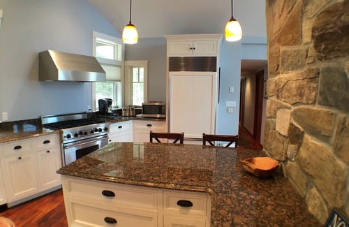 Northport House | Rare July 12th week available! Panoramic views from this updated oceanfront home