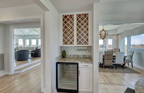 Shell Island House | RARE Oceanside 5BR Waterfront Home w/pvt Dock!