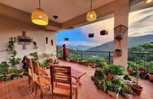 Kumarhatti House | Rashmi Cottage - 4 BHK Villa with Serene Valley Views
