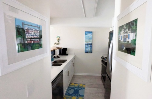 Saint Helena Island Condo | Rates Include golf cart. Resort access extra cost. See reviews. Pet considered.