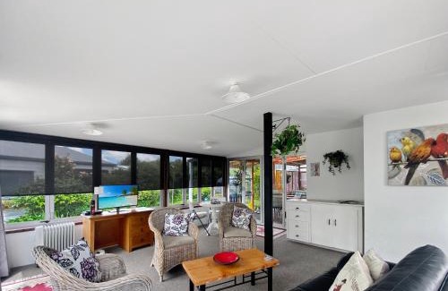 Twizel House | Rathlin Cottage