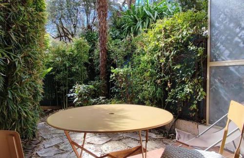 Cimiez Apartment | Ratti - Studio avec jardin au coeur de Nice