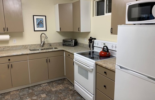Lower Rattlesnake Apartment | Rattlesnake- Secluded Greenough Park studio