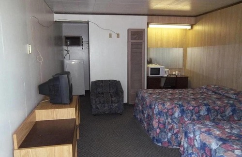 Youngstown Hotel | Raval Paradise Motel and RV Park