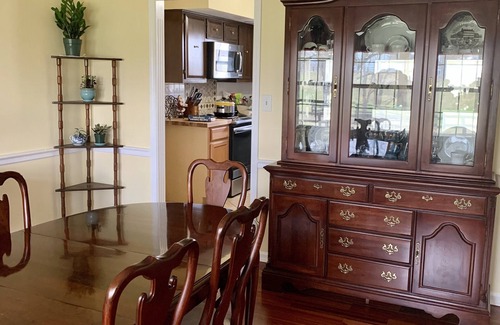 Versailles Other | Raven Fox Farm-Country Charm! 5 BR Only 8 miles from Keeneland and BG Airport