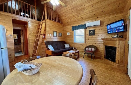 Laurel Springs Cabin | Ravine on Laurel Creek - Laurel Springs, NC