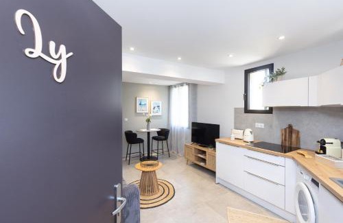 Collioure Apartment | Ravissant T2 bord de mer garage privé classé 3 étoiles