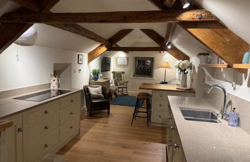 Pickering House | Rawcliffe Barn, 2 Bedroom, up to 4 Guests