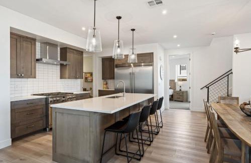 St. George House | Ray of Sunshine home