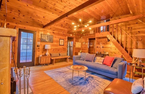 Wrightwood Cabin | Ray's Dear Cottage Ski-Bike-Hike-Glamp