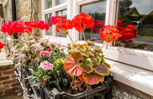 Sneaton House | Raygill Cottage