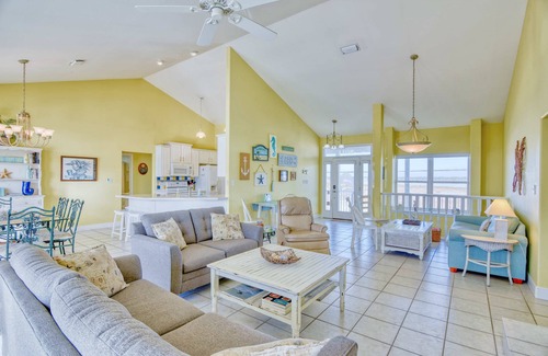 Navarre Beach House | Rays of Sunshine: Water View, Large Porches, Board Games, Bicycles, Ping Pong