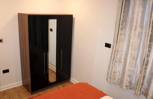 Offerton Apartment | RB