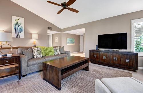 Rancho Mirage House | RC942 - Racquet Retreat - Meredith Lodging