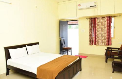 Ambur Hotel | RDS Guest House Bypass