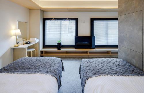 Chuo-ku Apartment | re by hotel wheat