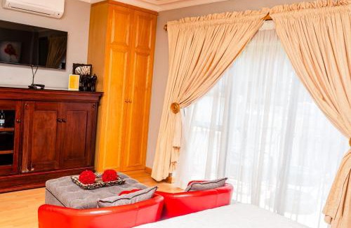 Hartbeespoort House | Re-Union Vacations