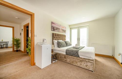Batley House | -RE7B- For your relaxed and Cosy stay with Free WiFi