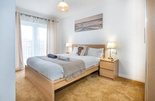 Reading Apartment | Reading 2-Bed Apartment & Parking