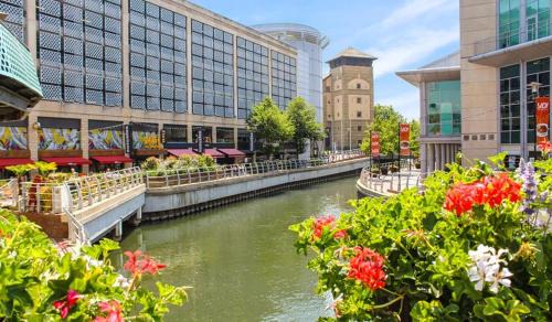 Reading Apartment | Reading 2-Bed Apartment & Parking