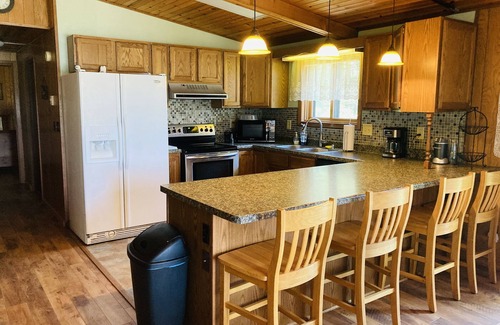 Wisconsin Dells Cabin | READY FOR YOUR VISIT!.Relaxing Getaway with Scenic Beauty and lots of Wildlife