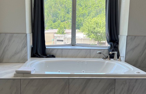 Gatlinburg Hotel | Reagan Resorts Inn