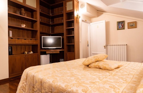Centro Storico Bed & Breakfast | Real Borbone