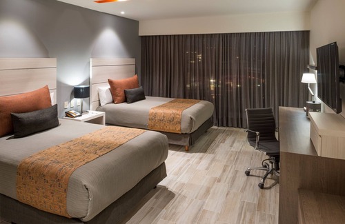 Tlalnepantla de Baz Hotel | Real Inn Perinorte